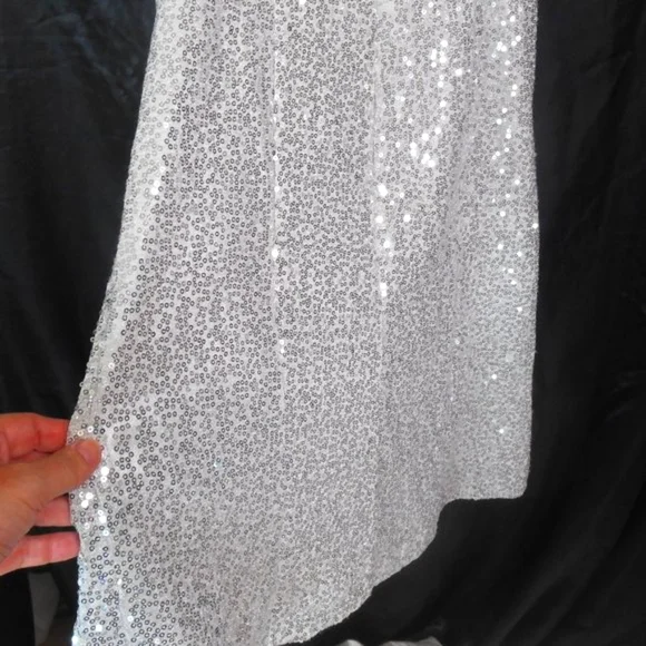 PENDING SALE 🌙 NIGHTMOVES Woman's size 10 Silver sequin formal mini dress - Picture 6 of 16